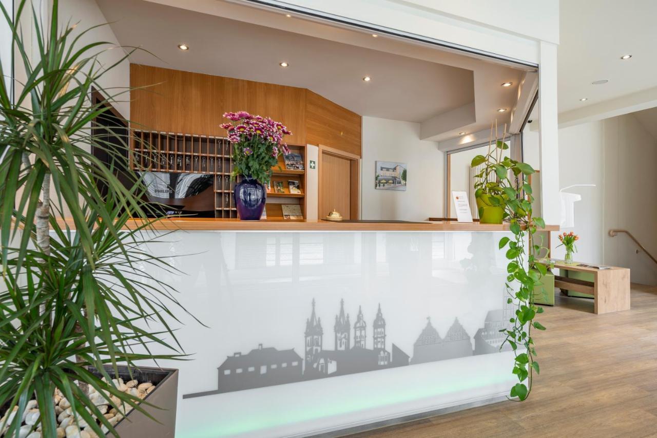 Center Hotel Kaiserhof Naumburg  Bagian luar foto