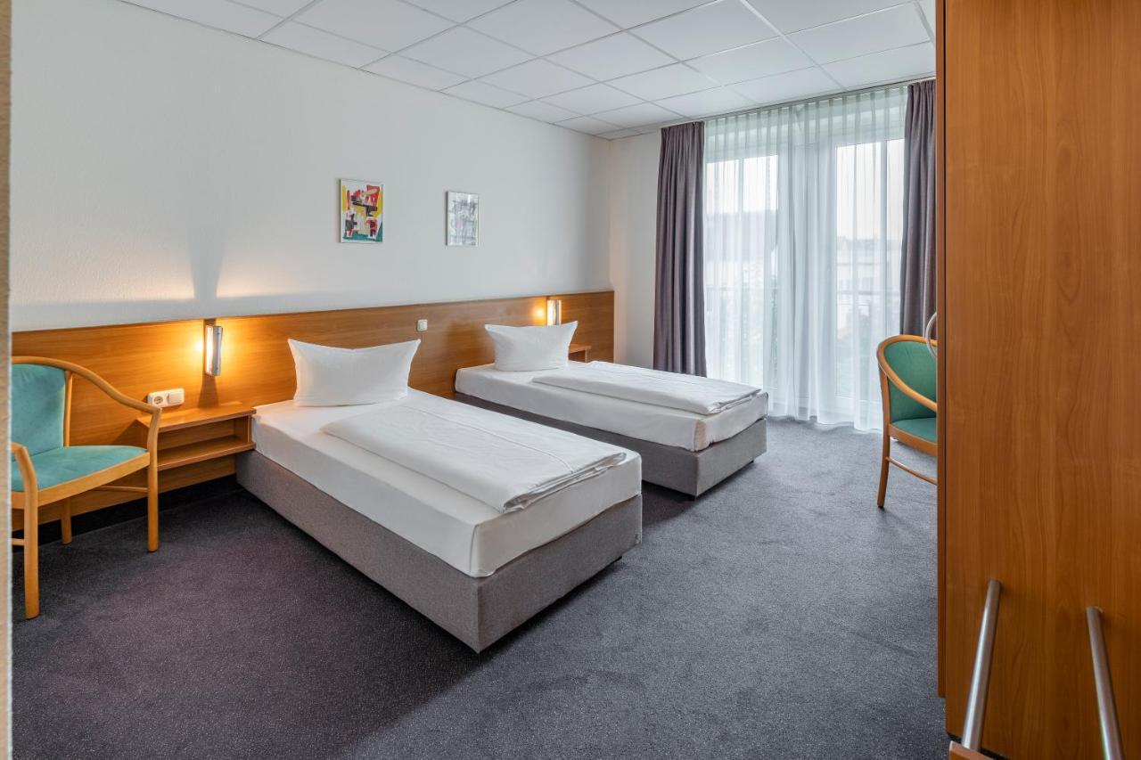 Center Hotel Kaiserhof Naumburg  Bagian luar foto