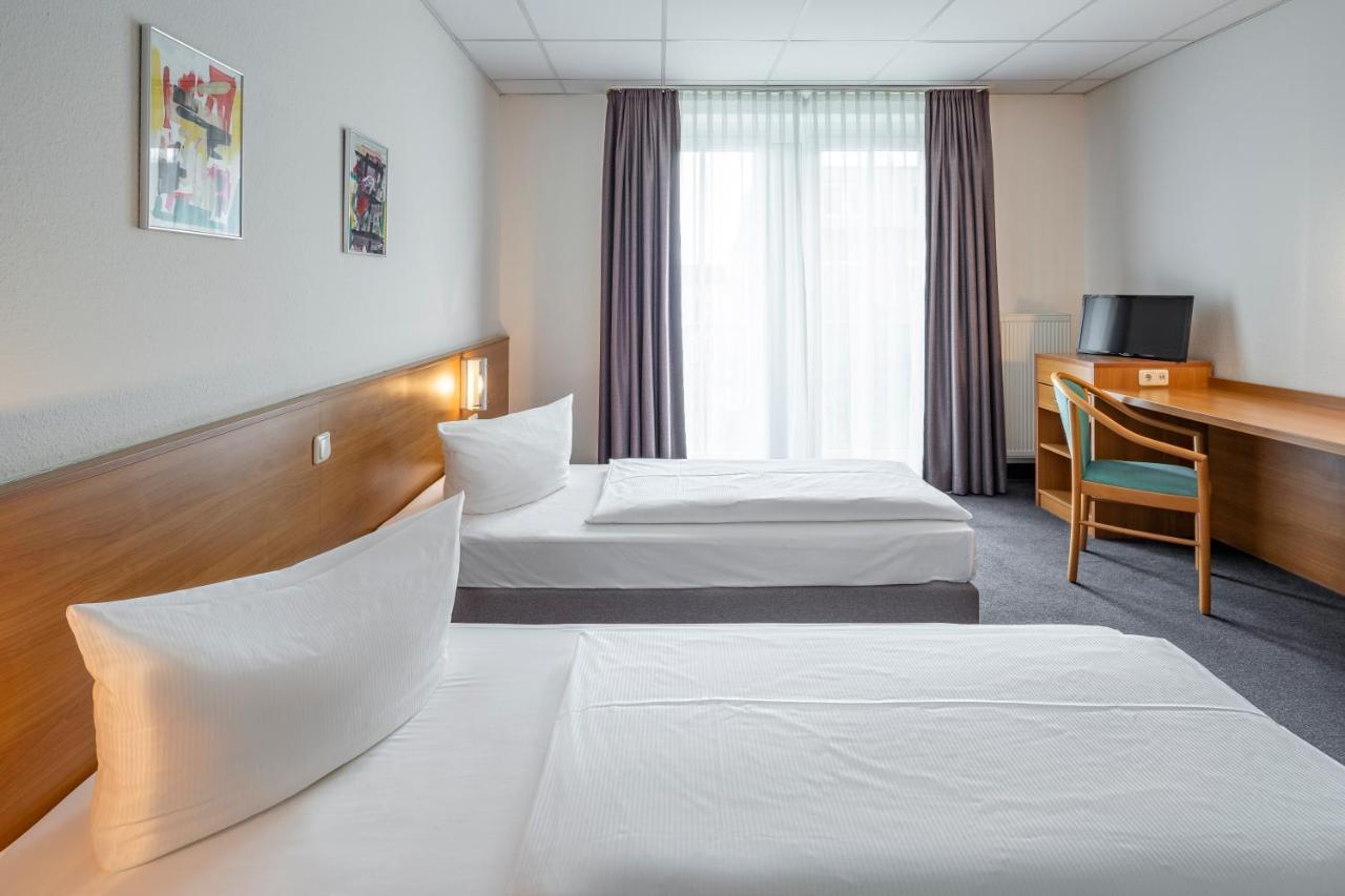 Center Hotel Kaiserhof Naumburg  Bagian luar foto